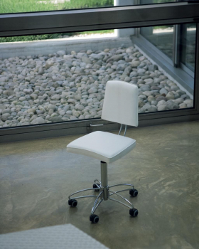 Стул мастера маникюра "SWEET SIT LUXOR"